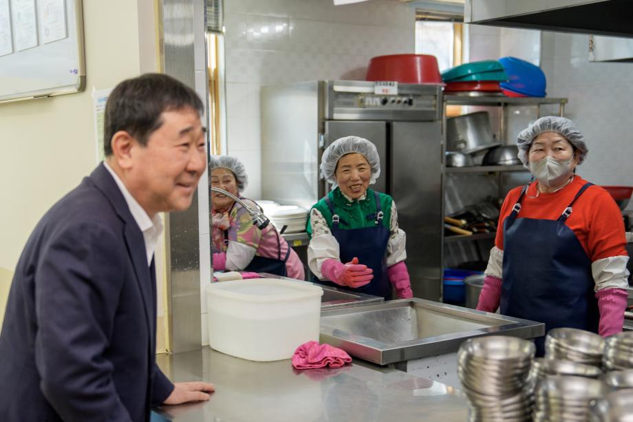 노인복지관 무료급식 행사