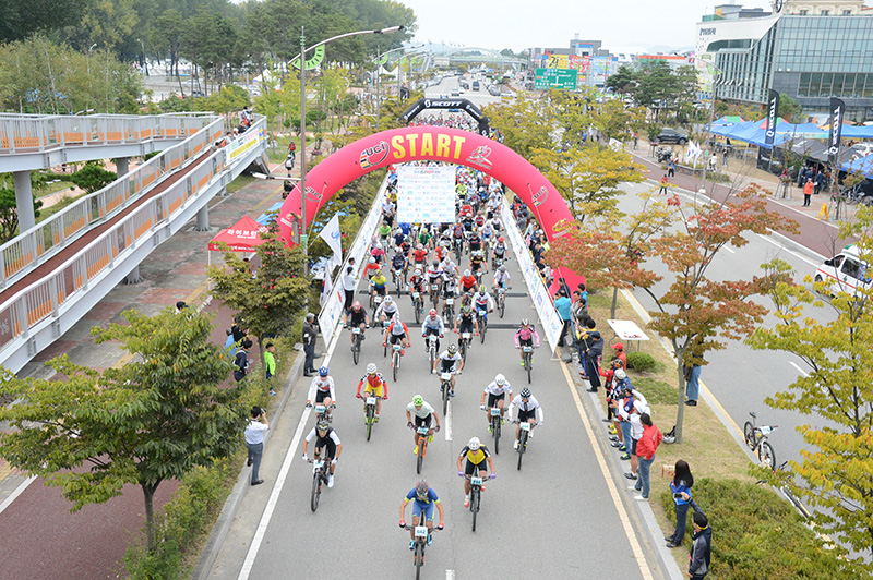 Jeungpyeong Ginseng and MBC Chungbuk National Mountain Biking Competition