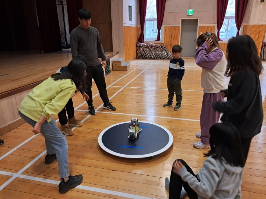 증평군청소년수련관, 방과후아카데미 주말체험활동&lsquo;로봇메이커-로봇씨름 배틀&rsquo;