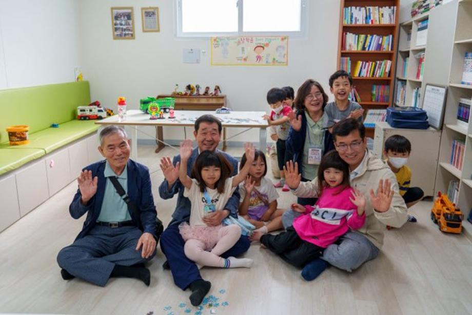 증평군&lsquo;행복 아동 돌봄정책&rsquo;눈길