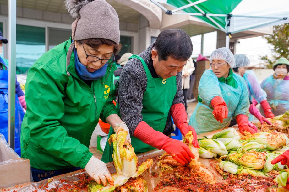 증평군 새마을부녀회 &ldquo;사랑의 김장 나누기&rdquo;행사 가져