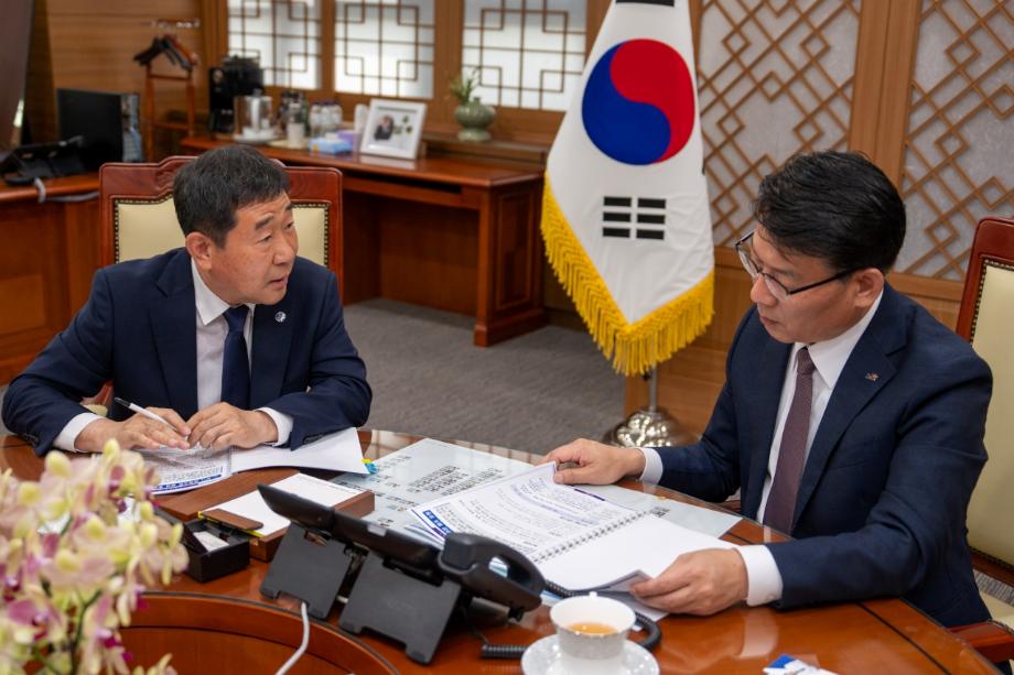 이재영 증평군수, 한국농어촌공사와 농정 현안사업 협의