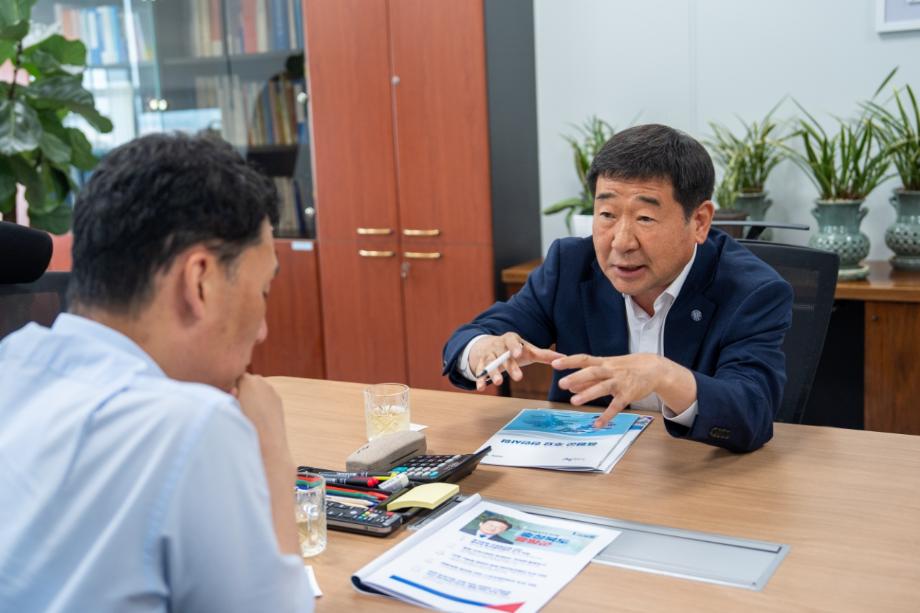 이재영 증평군수, 행안부 방문...&ldquo;교부세 제도개선, 아동 돌봄수요 반영해야&rdquo;