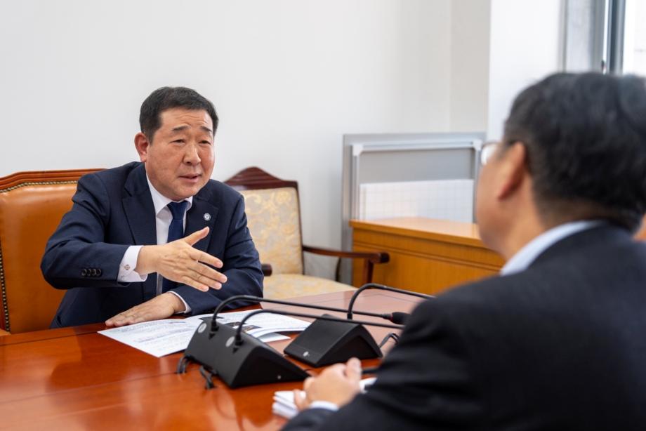 이재영 증평군수, 예결특위 심사 앞두고 정부예산 확보 총력