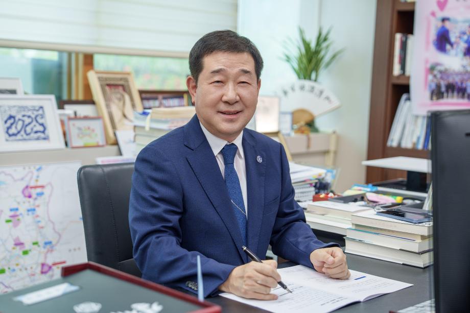 이재영 증평군수 송년사 발표...“군민 삶의 변화에 책임...내년에도 흔들림 없는 군정 추진”