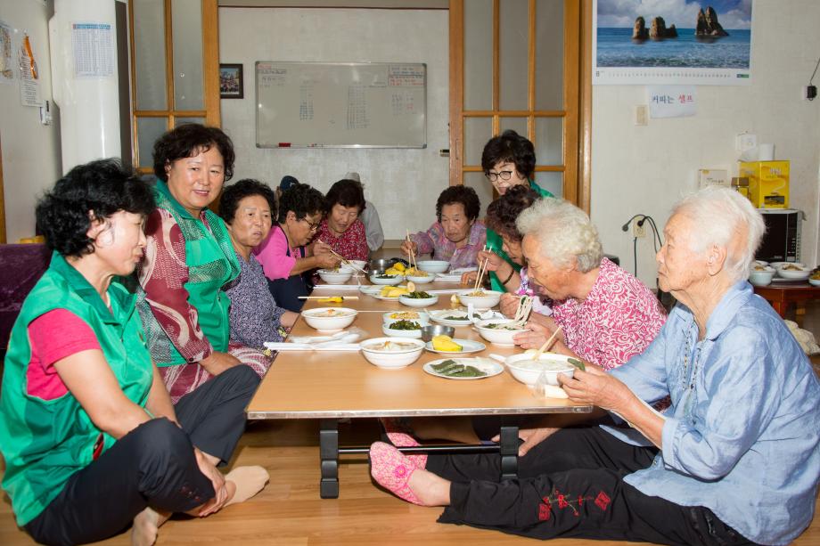 도안면남녀새마을지도자협의회, 사랑의 점심나누기로 꾸준한 봉사