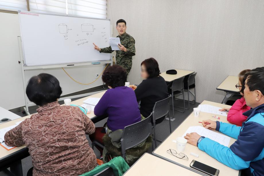 증평군, 배우지 못한 한(恨) 풀어 준다…평생학습관 검정고시 수료자, 대학 진학 꿈 이뤄