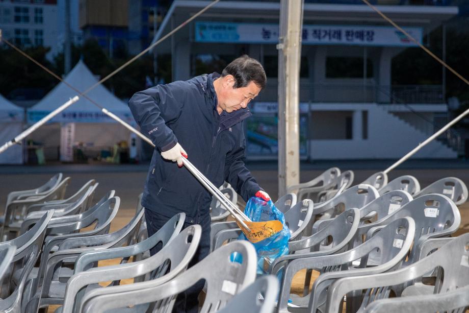 이재영 증평군수 취임 100일 맞아 청소봉사활동 진행